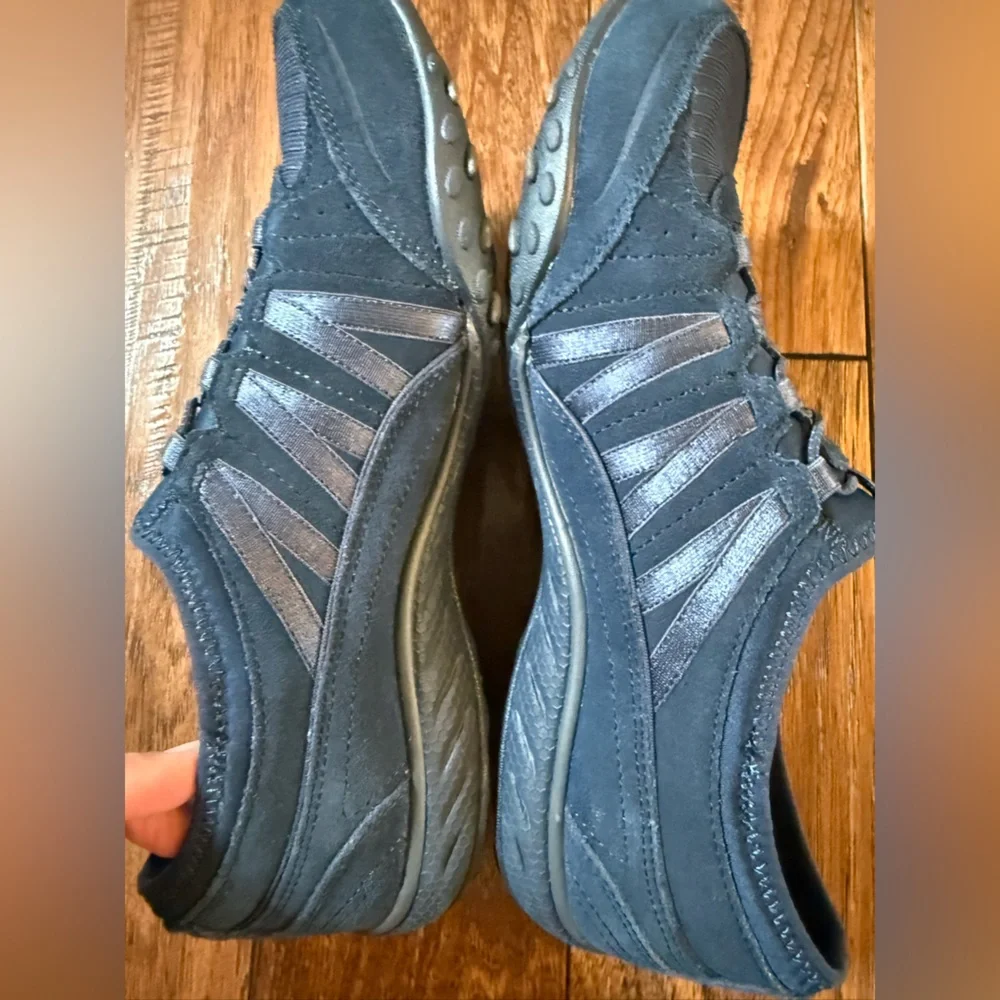 Skechers excellent